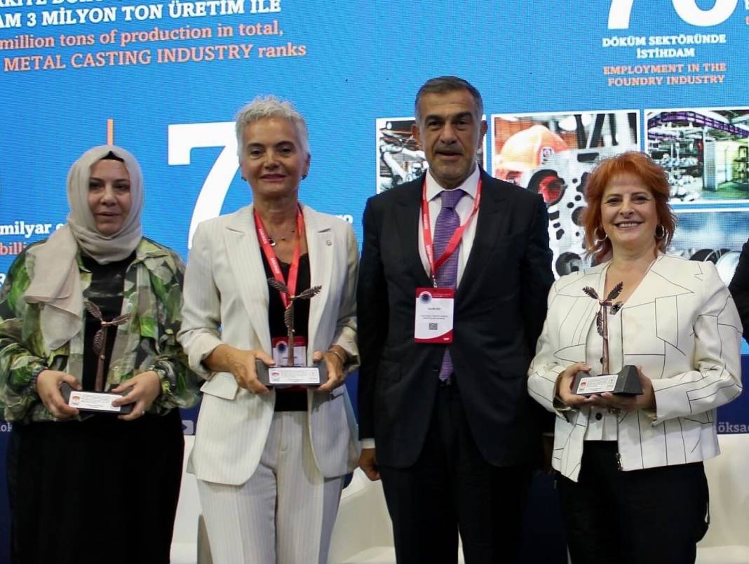 Ayhan, panele katıldı 1